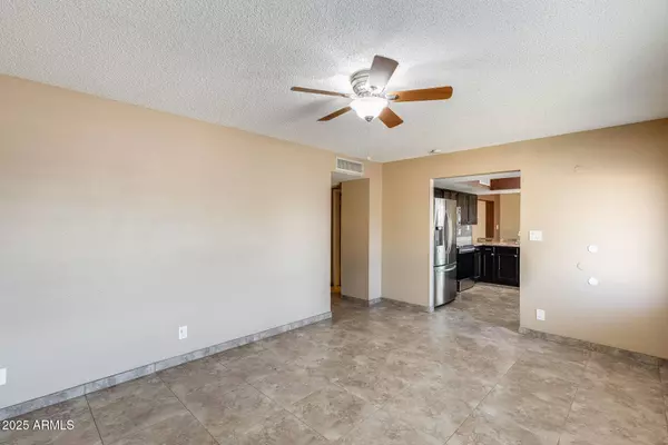 17633 N 15TH Avenue, Phoenix, AZ 85023