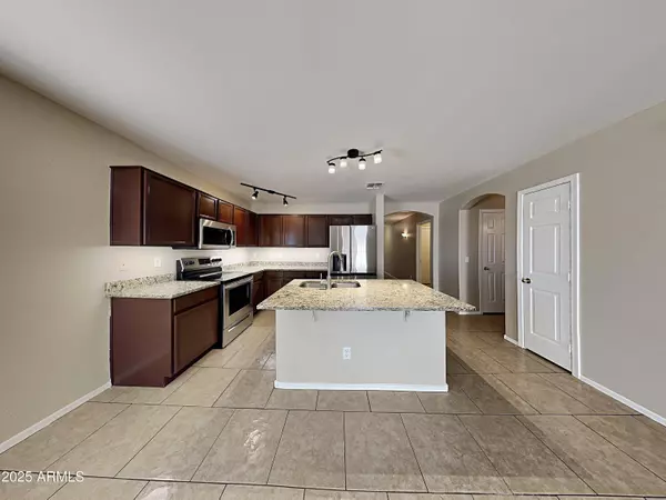 1824 W LYDIA Lane, Phoenix, AZ 85041