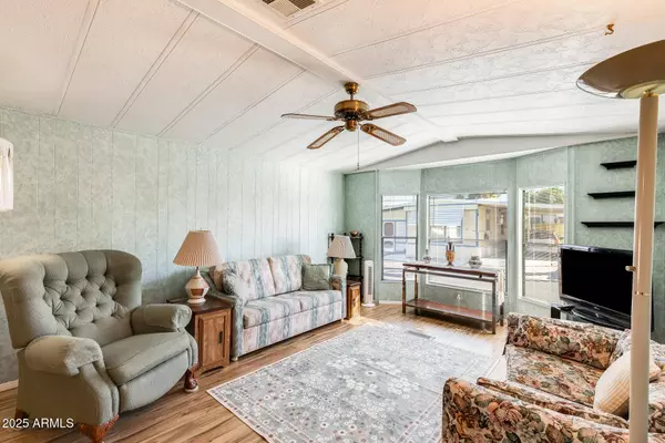 9427 E UNIVERSITY Drive #36, Mesa, AZ 85207