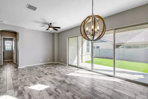 2661 S OLYMPIC Drive, Gilbert, AZ 85295