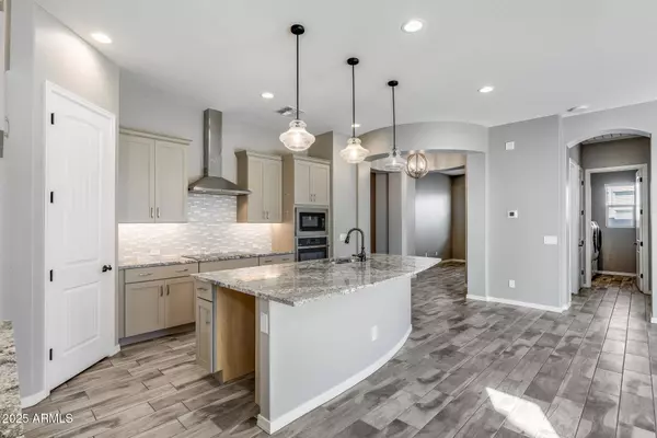 2661 S OLYMPIC Drive, Gilbert, AZ 85295