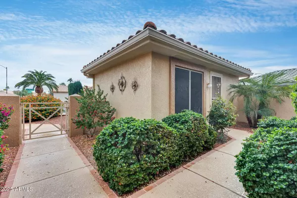 22724 N LA PAZ Lane, Sun City West, AZ 85375