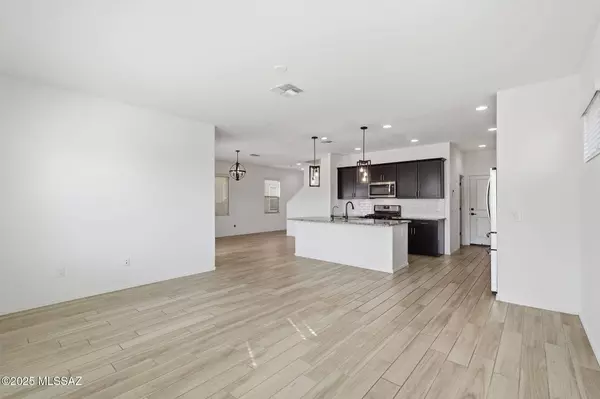 675 N Nestled Hummingbird Lane, Sahuarita, AZ 85629