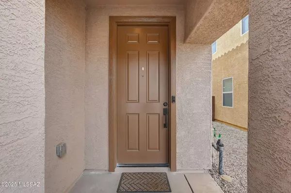 675 N Nestled Hummingbird Lane, Sahuarita, AZ 85629