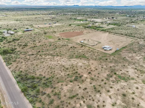 533 W Barnes Road #5, Maricopa, AZ 85139