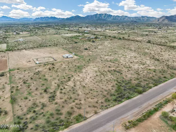 533 W Barnes Road #5, Maricopa, AZ 85139