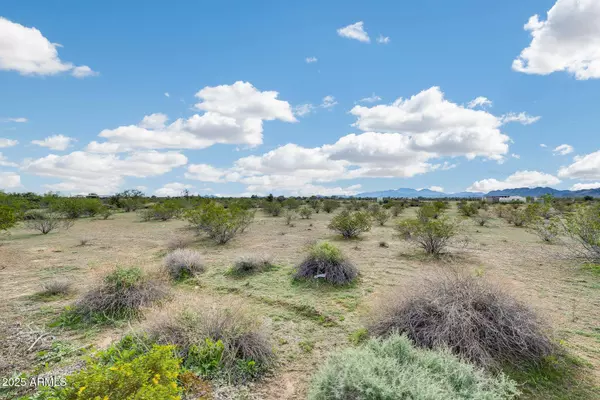 533 W Barnes Road #5, Maricopa, AZ 85139