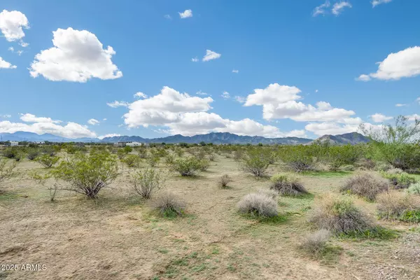 533 W Barnes Road #5, Maricopa, AZ 85139