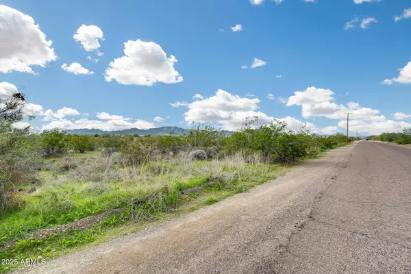 533 W Barnes Road #5, Maricopa, AZ 85139