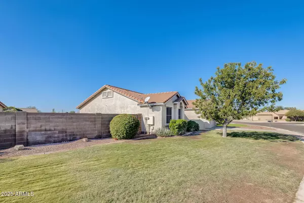 642 S THUNDERBIRD Drive, Apache Junction, AZ 85120