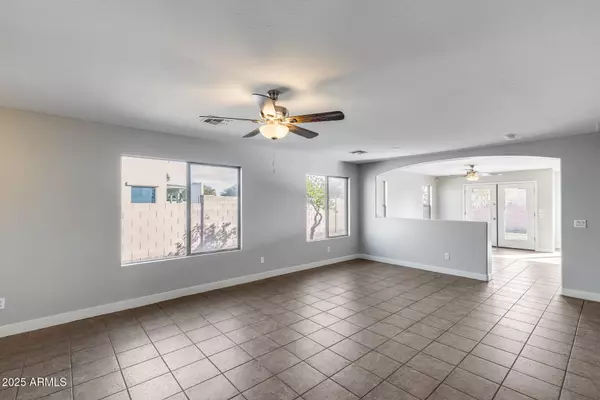 513 S 112TH Drive, Avondale, AZ 85323