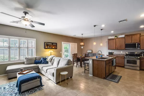 12163 W LOCUST Lane, Avondale, AZ 85323