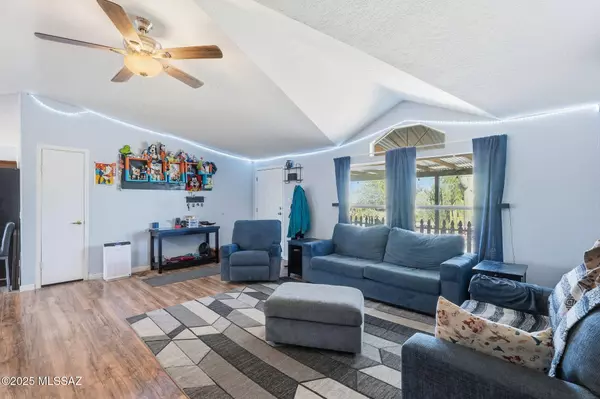 16901 W Calle Cristobal, Marana, AZ 85653