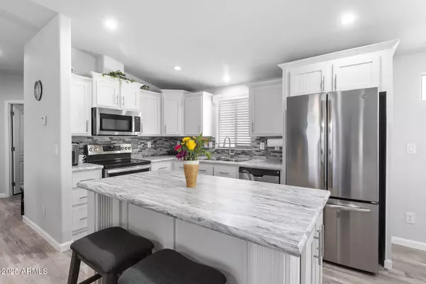 1363 N Plaza Drive #9, Apache Junction, AZ 85120