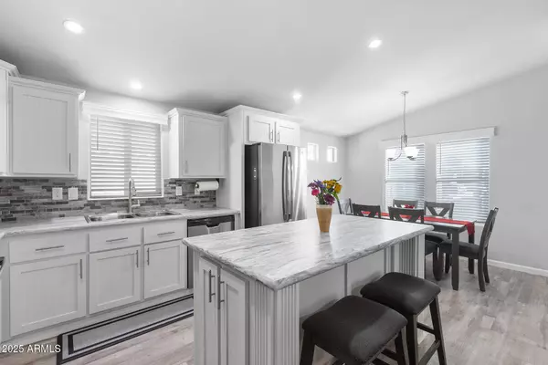 1363 N Plaza Drive #9, Apache Junction, AZ 85120