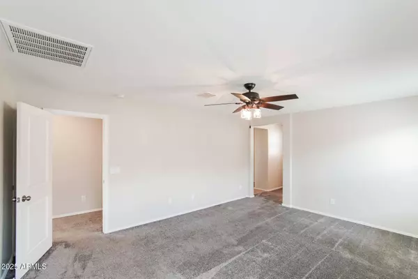 16235 W LA VENTILLA Way, Goodyear, AZ 85338