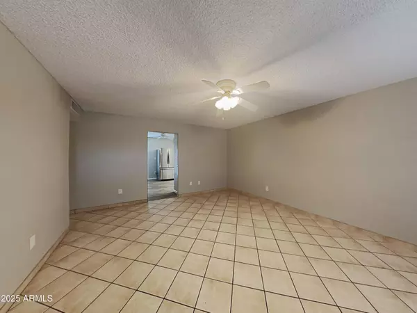 7251 W CINNABAR Avenue, Peoria, AZ 85345