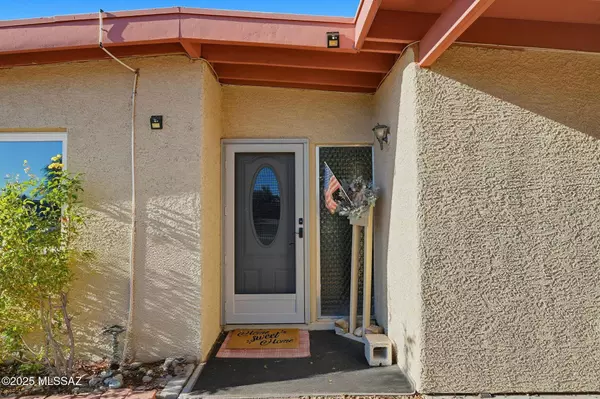 9571 E 33rd Street, Tucson, AZ 85748