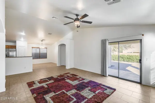 3830 W SANTA CRUZ Avenue, San Tan Valley, AZ 85144