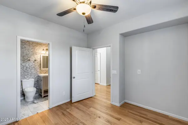 2085 E HULET Place, Chandler, AZ 85225