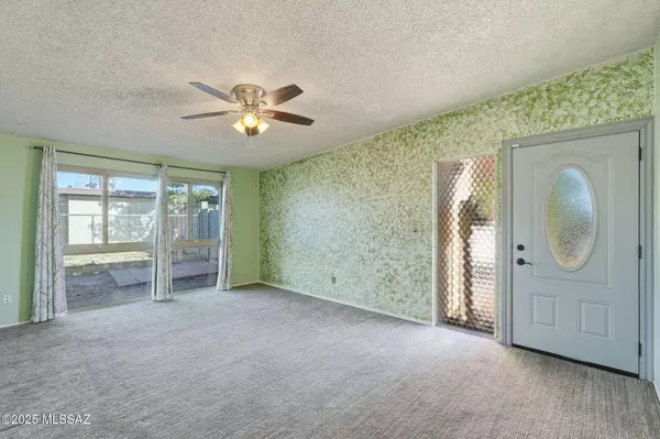 9571 E 33rd Street, Tucson, AZ 85748