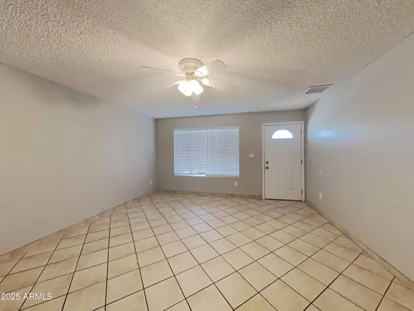 7251 W CINNABAR Avenue, Peoria, AZ 85345