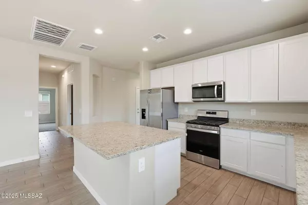 8862 W Baja Fairy Drive, Marana, AZ 85653