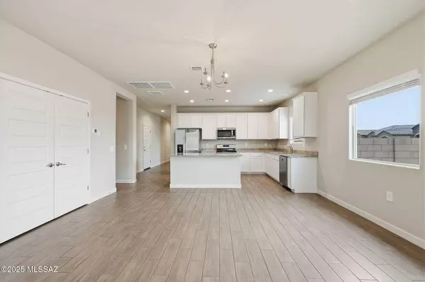 8862 W Baja Fairy Drive, Marana, AZ 85653