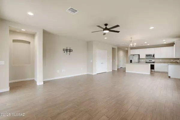 8862 W Baja Fairy Drive, Marana, AZ 85653