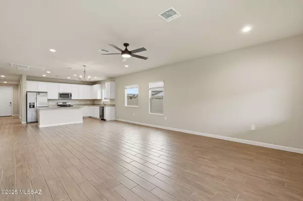 8862 W Baja Fairy Drive, Marana, AZ 85653