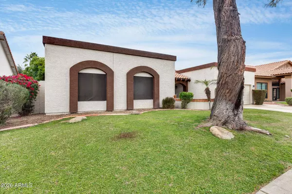 1042 W NEWPORT BEACH Drive, Gilbert, AZ 85233