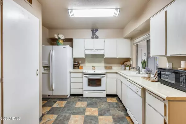 10879 W THUNDERBIRD Boulevard, Sun City, AZ 85351