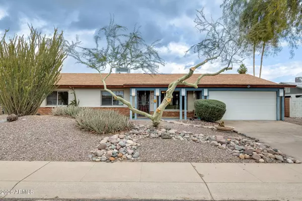 2910 E WINDROSE Drive, Phoenix, AZ 85032