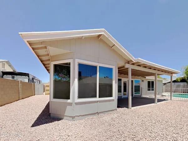 7267 W CHARTER OAK Road, Peoria, AZ 85381