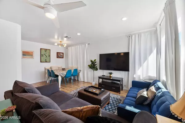 2825 N GREENFIELD Road, Phoenix, AZ 85006