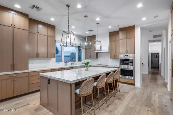 8641 W MARY ANN Drive, Peoria, AZ 85382