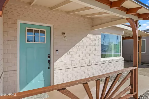 2825 N GREENFIELD Road, Phoenix, AZ 85006