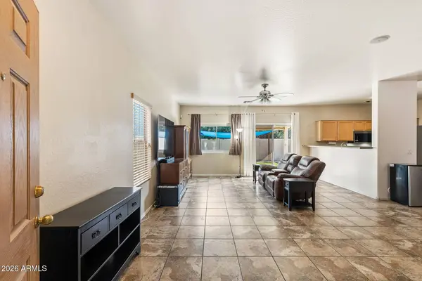 10793 N 70TH Avenue, Peoria, AZ 85345