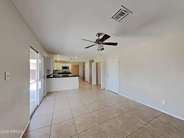 4569 W SHAW BUTTE Drive, Glendale, AZ 85304