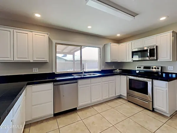 4569 W SHAW BUTTE Drive, Glendale, AZ 85304