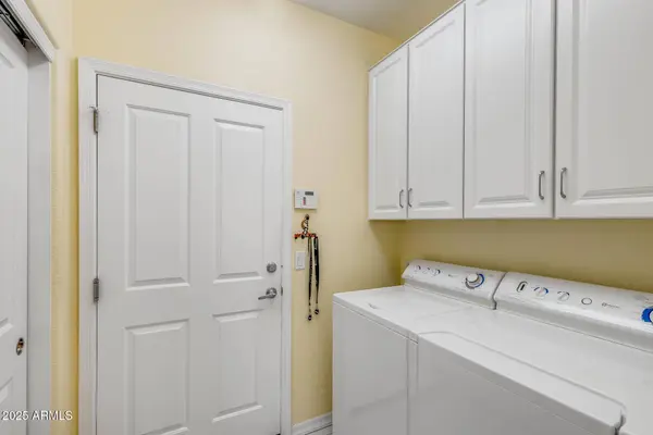 5325 E LINDSTROM Lane, Mesa, AZ 85215