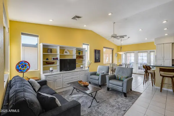 5325 E LINDSTROM Lane, Mesa, AZ 85215