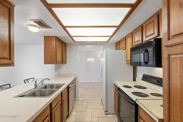 13825 N 52ND Avenue, Glendale, AZ 85306