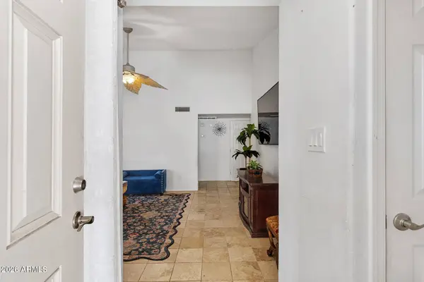 1885 E KIRKLAND Lane, Tempe, AZ 85281