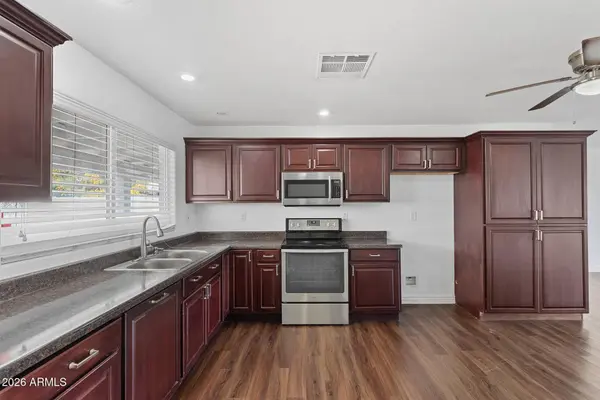 10826 N 72ND Drive, Peoria, AZ 85345