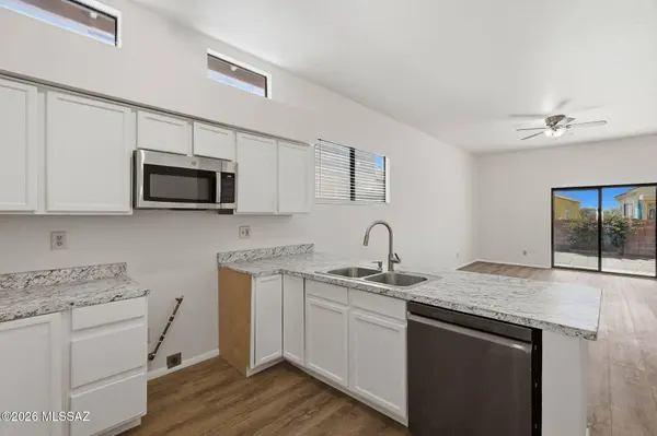 10016 E Paseo San Ardo, Tucson, AZ 85747