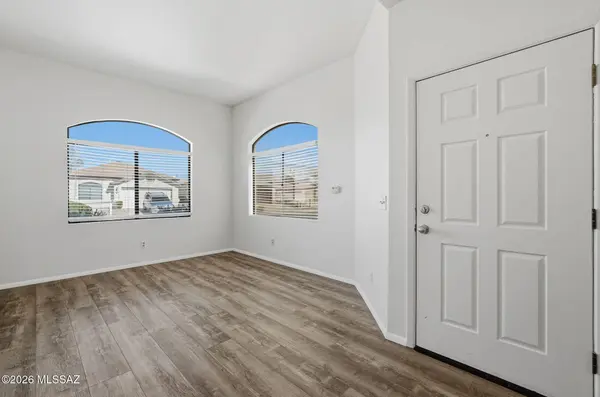 10016 E Paseo San Ardo, Tucson, AZ 85747