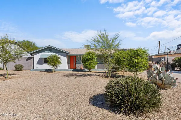 808 E CINNABAR Avenue, Phoenix, AZ 85020