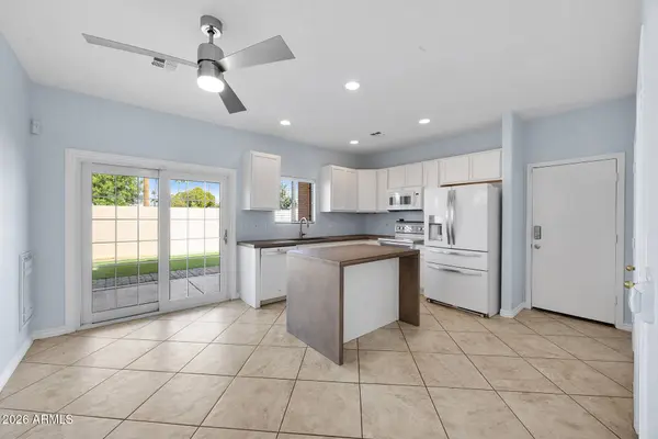 3006 E KINGS Avenue, Phoenix, AZ 85032