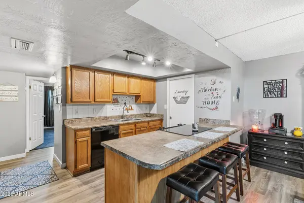 2014 W HIGHLAND Avenue, Phoenix, AZ 85015